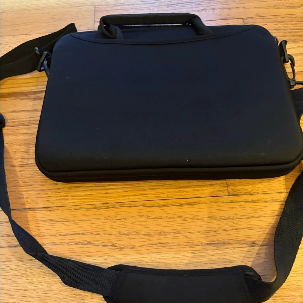 Wenger Black Small Laptop or Tablet Bag